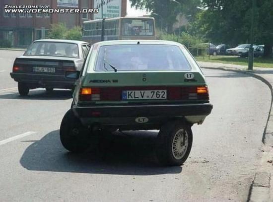 Piknie wchodzi w zakrty, ale tylko w lewo